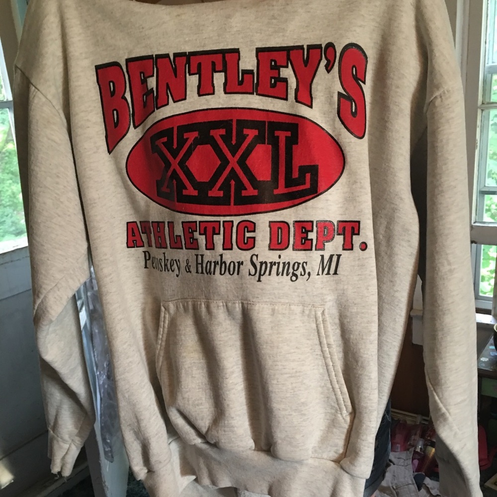 Sweatshirt